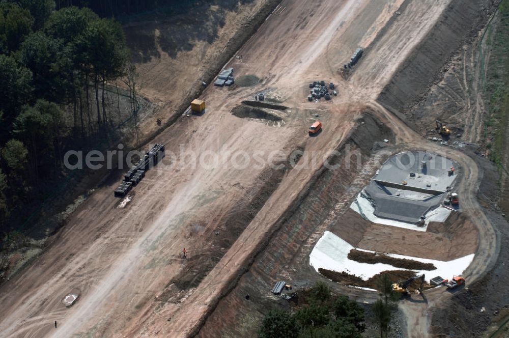 Eisenach from the bird's eye view: Eisenach 27.08..2008 Neubautrasse der BAB A 4 - Umfahrung Hörselberge in Thüringen bei Eisenach. Im September 2007 hat das Bieterkonsortium VINCI Concessions / Hochtief PPP (50/50) den Zuschlag für das A-Modell BAB A 4 Umfahrung Hörselberge (km 238,5 bis km 283,2) erhalten. Die bei diesem Projekt auf der Bauausführungsebene gegründete Arbeitsgemeinschaft wird von der EUROVIA Infra GmbH angeführt, des Weiteren sind hier die Unternehmen Hochtief, Strassing Limes und Rädlinger beteiligt. Durchgeführt werden die im Zuge dieses Projektes notwendigen Arbeiten unter an derem von den Mitarbeitern der Niederlassung Weimar der EUROVIA Verkehrsbau Union sowie der Niederlassungen Abbruch und Erdbau, Betonstraßenbau, Ingenieurbau und TECO Schallschutz der EUROVIA Beton. DEGES