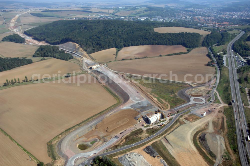 Aerial image Eisenach - Eisenach 27.08..2008 Neubautrasse der BAB A 4 - Umfahrung Hörselberge in Thüringen bei Eisenach. Im September 2007 hat das Bieterkonsortium VINCI Concessions / Hochtief PPP (50/50) den Zuschlag für das A-Modell BAB A 4 Umfahrung Hörselberge (km 238,5 bis km 283,2) erhalten. Die bei diesem Projekt auf der Bauausführungsebene gegründete Arbeitsgemeinschaft wird von der EUROVIA Infra GmbH angeführt, des Weiteren sind hier die Unternehmen Hochtief, Strassing Limes und Rädlinger beteiligt. Durchgeführt werden die im Zuge dieses Projektes notwendigen Arbeiten unter an derem von den Mitarbeitern der Niederlassung Weimar der EUROVIA Verkehrsbau Union sowie der Niederlassungen Abbruch und Erdbau, Betonstraßenbau, Ingenieurbau und TECO Schallschutz der EUROVIA Beton. DEGES