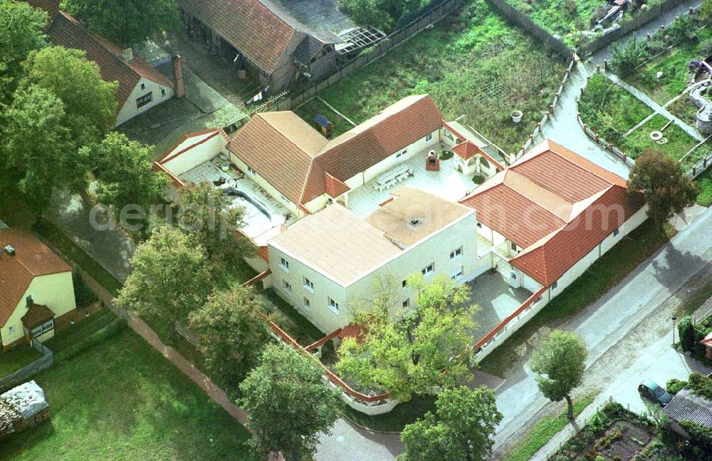 Aerial photograph Nedlitz / BRB - Neubauvilla an der Lindenallee in Nedlitz (nordöstlich von Zerbst) in Sachsen - Anhalt.