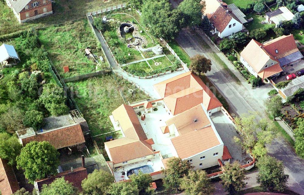 Nedlitz / BRB from the bird's eye view: Neubauvilla an der Lindenallee in Nedlitz (nordöstlich von Zerbst) in Sachsen - Anhalt.