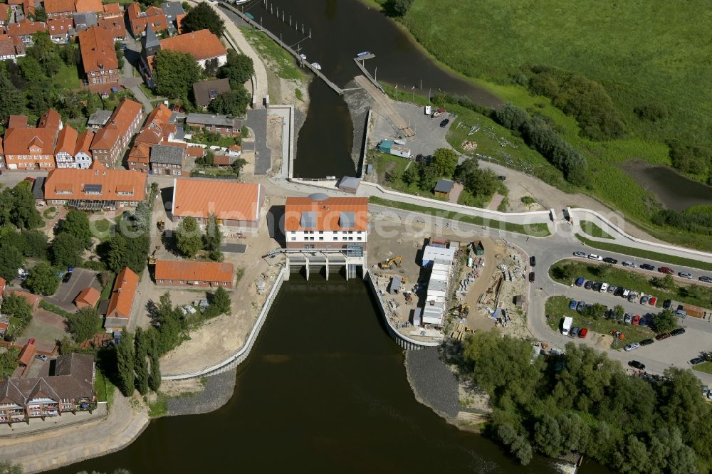 Hitzacker from the bird's eye view: New flood defenses on the outskirts of Hitzacker on the banks of the Elbe in Lower Saxony