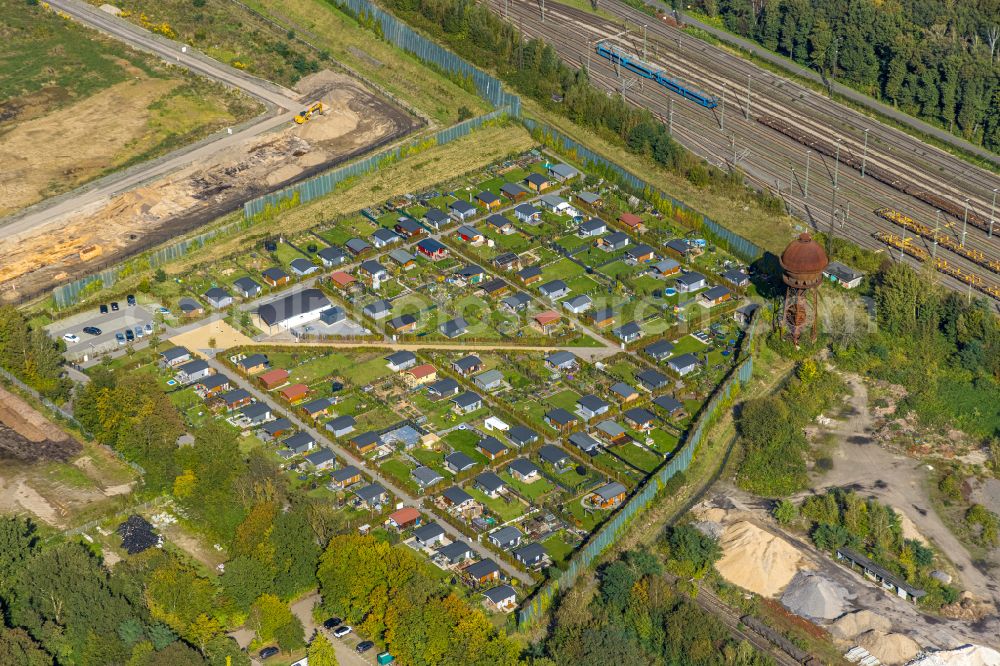 Aerial image Duisburg - New allotment gardens at the water tower on Masurenallee in the Wedau part of Duisburg in the Ruhr area in the state North Rhine-Westphalia, Germany