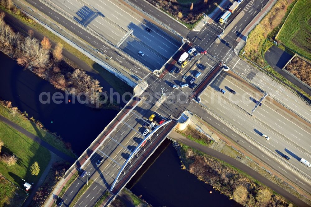 Berlin OT Britz from above - View of the Neue Spaethbruecke in the district of Britz in Berlin