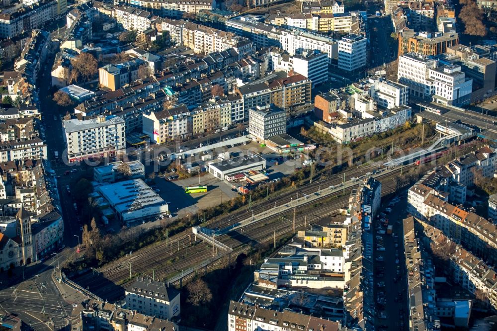 Aerial image Düsseldorf - New City Quarters and Le Quartier Central in Duesseldorf in the state of North Rhine-Westphalia. The former railway and commercial area is being redeveloped and new residential buildings and parks are being created along Toulouser Allee