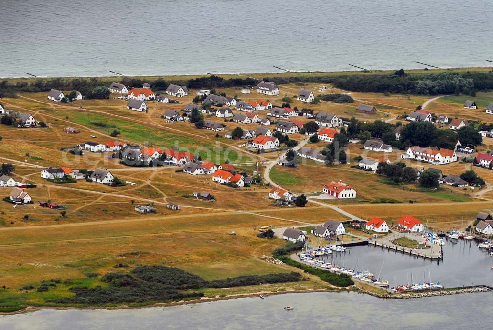 Aerial photograph Neuendorf - Blick auf den Hafen von Neuendorf auf Hiddensee.