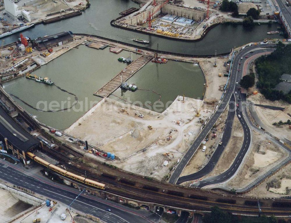 Aerial image Berlin - Neuer S-Bahnzug der Baureihe 481 (DWA-AG) im Berliner Stadtzentrum 18.09.1997