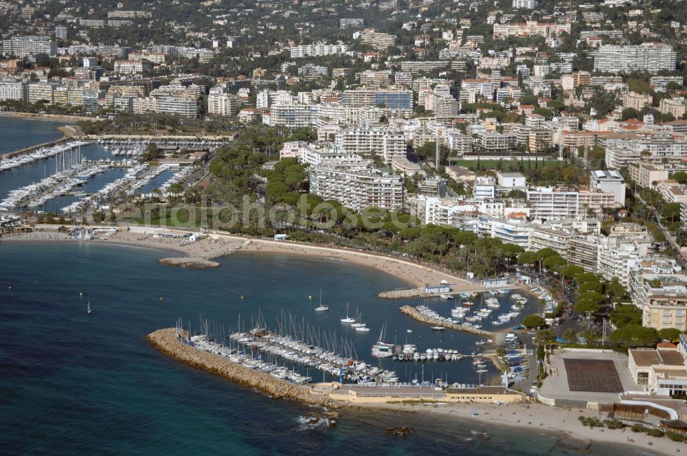 Aerial image Cannes - Blick auf den Neuen Hafen Port Pierre Canto von Cannes in Palm Beach. Kontakt Hafen: Port Pierre Canto, Boulevard de la Croisette, 06400 Cannes, Tel. +33(0)492 188484, Fax +33(0)493 946618; Kontakt Touristinfo: Office du Tourisme, BP 272, 06403 Cannes Cedex, Tel. +33(0)492 99842 2, Fax +33(0)492 99842 3, Email: tourisme@semec.com