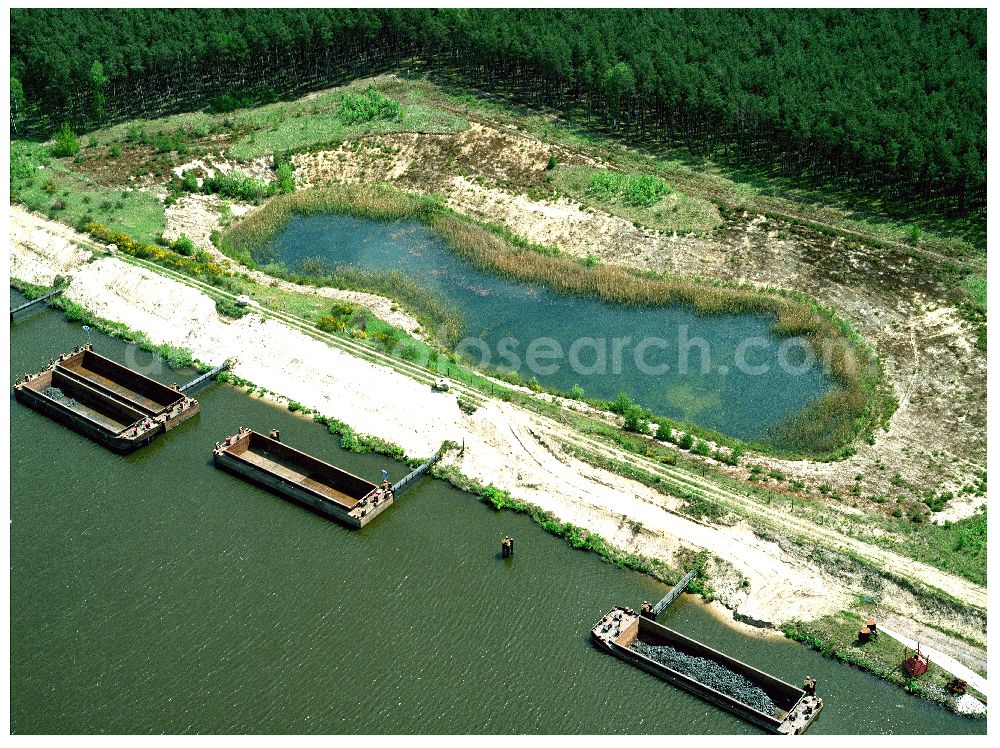 Aerial photograph Niegripp / Sachsen-Anhalt - Neuer Laichteich am Elbe-Havel-Kanal an der Schleuse Niegripp im Rahmen der Ausgleichs- und Ersatzmaßnahmen am Wasserstraßenkreuz Magdeburg / Elbe-Havel-Kanal. Ein Projekt des Wasserstraßenneubauamtes Magdeburg