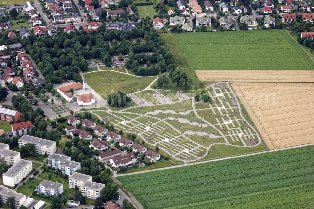 Aerial photograph Olching - Grave rows on the grounds of the cemetery in Olching in the state Bavaria