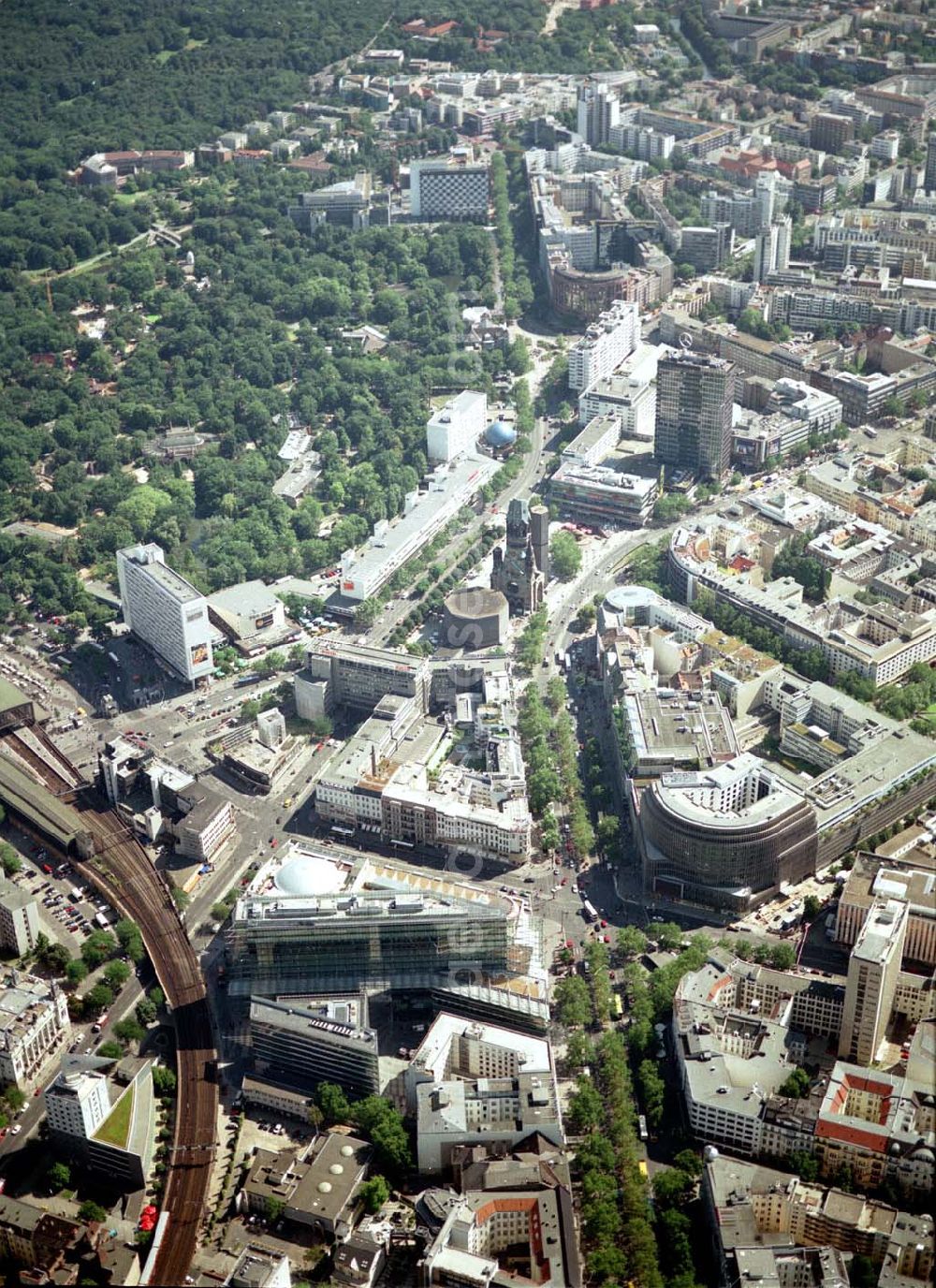 Aerial image Berlin - Charlottenburg - Neuerbautes Kranzlereck am Berliner Kurfürstendamm in Berlin - Charlottenburg.