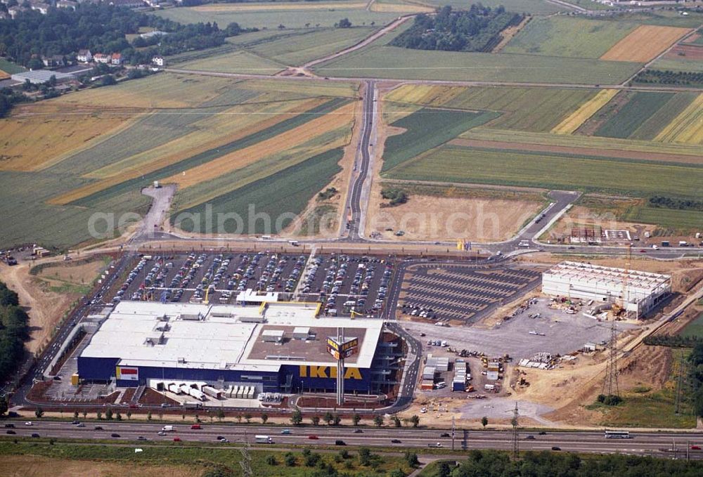 Aerial image Koblenz - : Neueröffnung des ersten IKEA Möbel-Kompetenz-Zentrum in Deutschland auf insgesamt 115.000 Quadratmetern Grundstücksfläche.In den Zentren haben Einzelhändler rund um das Thema „Wohnen“ die Möglichkeit, Verkaufsflächen anzumieten. Es werden zusätzliche 150 Arbeitsplätze geschaffen. Als erster Partner von IKEA wird die Firma Saturn Ende Oktober 2006 einen Markt eröffnen. Die gesamten Investitionskosten in das Möbel-Kompetenz-Zentrum betragen ca. 45 Mio. Euro. Es werden ca. 2.075 Parkplätze für Kunden zur Verfügung stehen. Weitere Zentren sind unter an derem in Würzburg, Köln und Bremen geplant.