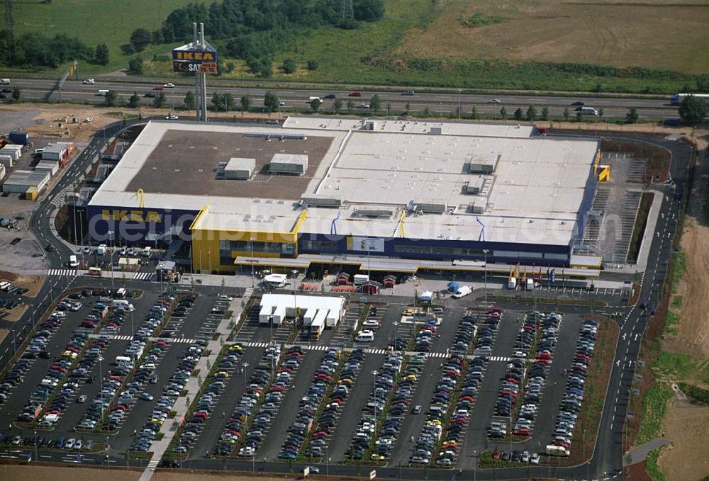 Aerial photograph Koblenz - : Neueröffnung des ersten IKEA Möbel-Kompetenz-Zentrum in Deutschland auf insgesamt 115.000 Quadratmetern Grundstücksfläche.In den Zentren haben Einzelhändler rund um das Thema „Wohnen“ die Möglichkeit, Verkaufsflächen anzumieten. Es werden zusätzliche 150 Arbeitsplätze geschaffen. Als erster Partner von IKEA wird die Firma Saturn Ende Oktober 2006 einen Markt eröffnen. Die gesamten Investitionskosten in das Möbel-Kompetenz-Zentrum betragen ca. 45 Mio. Euro. Es werden ca. 2.075 Parkplätze für Kunden zur Verfügung stehen. Weitere Zentren sind unter an derem in Würzburg, Köln und Bremen geplant.