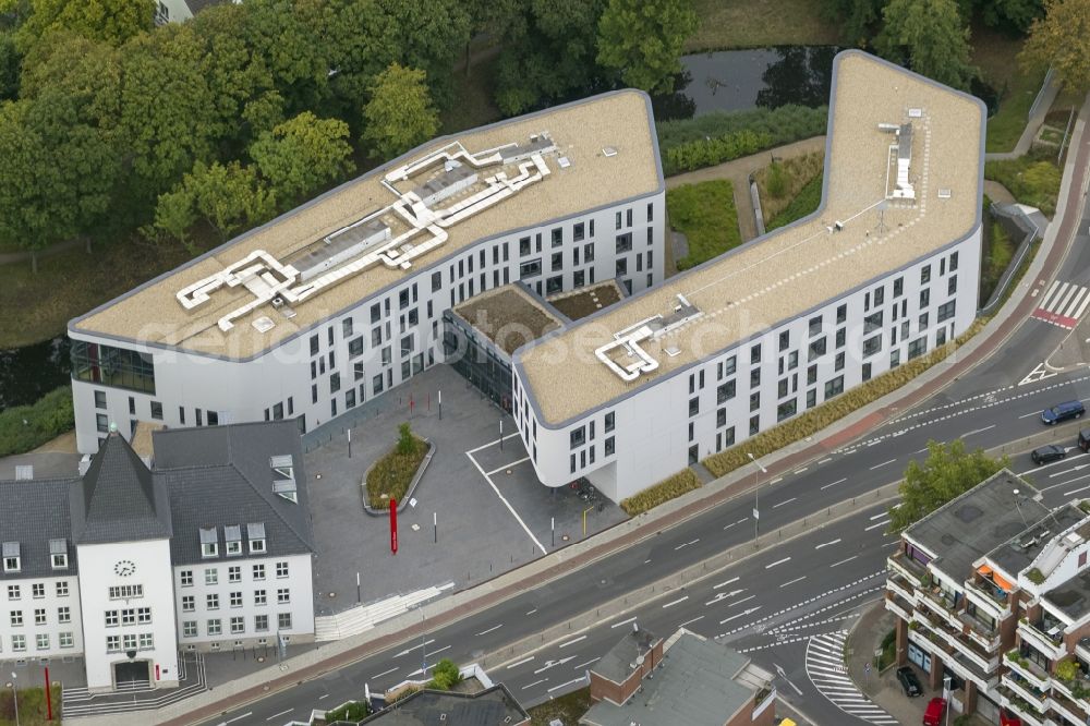 Aerial photograph Moers - Old and new town hall in Moers at the Lower Rhine in Ruhr area in North Rhine-Westphalia