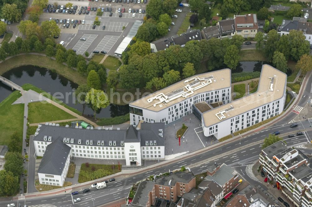 Aerial photograph Moers - Old and new town hall in Moers at the Lower Rhine in Ruhr area in North Rhine-Westphalia