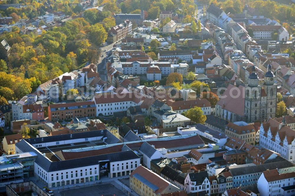 Wittenberg from the bird's eye view: View of the construction site of the shopping center Arsenal between the Arsenal square and the market place in the inner city of Wittenberg. Project developers are MIB AG and the OFB Development GmbH