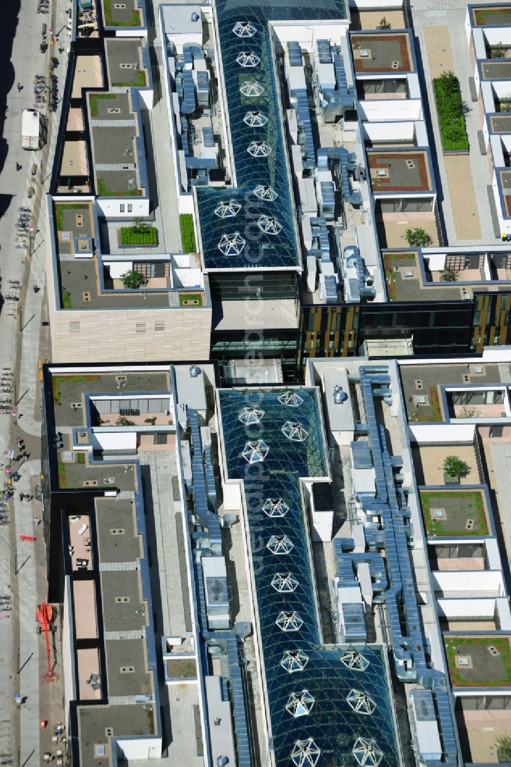 Aerial photograph Leipzig - View of the shopping center Hoefe am Bruehl in Leipzig in Saxony