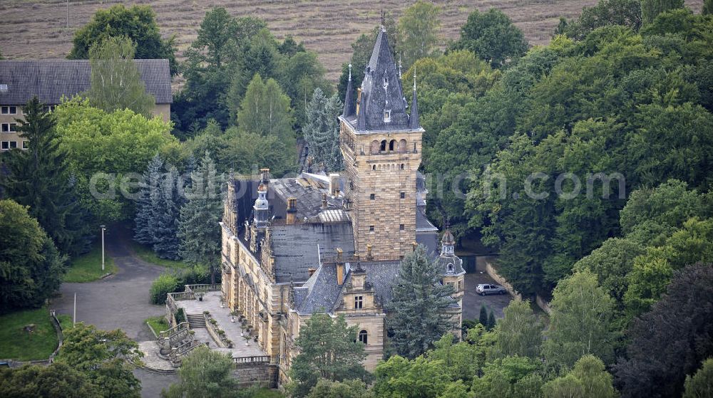 Hummelshain from above - Das Neue Jagdschloss Hummelshain. Es wurde 1880 bis 1885 im Stil der Neorenaissance erbaut und diente als Jagd- und Sommerresidenz der Herzöge Sachsen-Altenburg und des letzten deutschen Kaisers Wilhelm II. König von Preußen. View of the New Hunting Chateau Hummelshain. It was built from 1880 to 1885 served as a hunting lodge and summer residence of the Dukes of Sachsen-Altenburg and the last German Emperor Wilhelm II, King of Prussia.