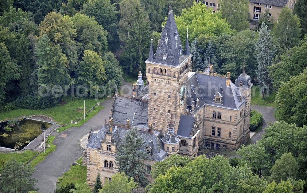 Aerial photograph Hummelshain - Das Neue Jagdschloss Hummelshain. Es wurde 1880 bis 1885 im Stil der Neorenaissance erbaut und diente als Jagd- und Sommerresidenz der Herzöge Sachsen-Altenburg und des letzten deutschen Kaisers Wilhelm II. König von Preußen. View of the New Hunting Chateau Hummelshain. It was built from 1880 to 1885 served as a hunting lodge and summer residence of the Dukes of Sachsen-Altenburg and the last German Emperor Wilhelm II, King of Prussia.