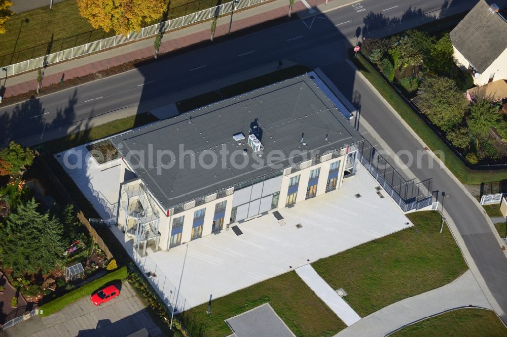 Stavenhagen from above - View at the new built main administration of the Wasser Zweckverband Malchin Stavenhagen at Schultetusstraße in Stavenhagen in the federal state Mecklenburg-Vorpommern. The WasserZweckverband Malchin Stavenhagen consists of 20 member communities. The architecture office Anke Diesterheft was responsible for the new building