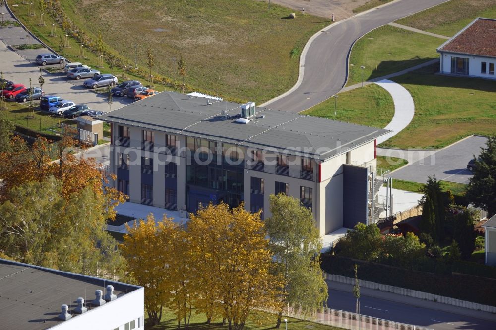 Stavenhagen from above - View at the new built main administration of the Wasser Zweckverband Malchin Stavenhagen at Schultetusstraße in Stavenhagen in the federal state Mecklenburg-Vorpommern. The WasserZweckverband Malchin Stavenhagen consists of 20 member communities. The architecture office Anke Diesterheft was responsible for the new building