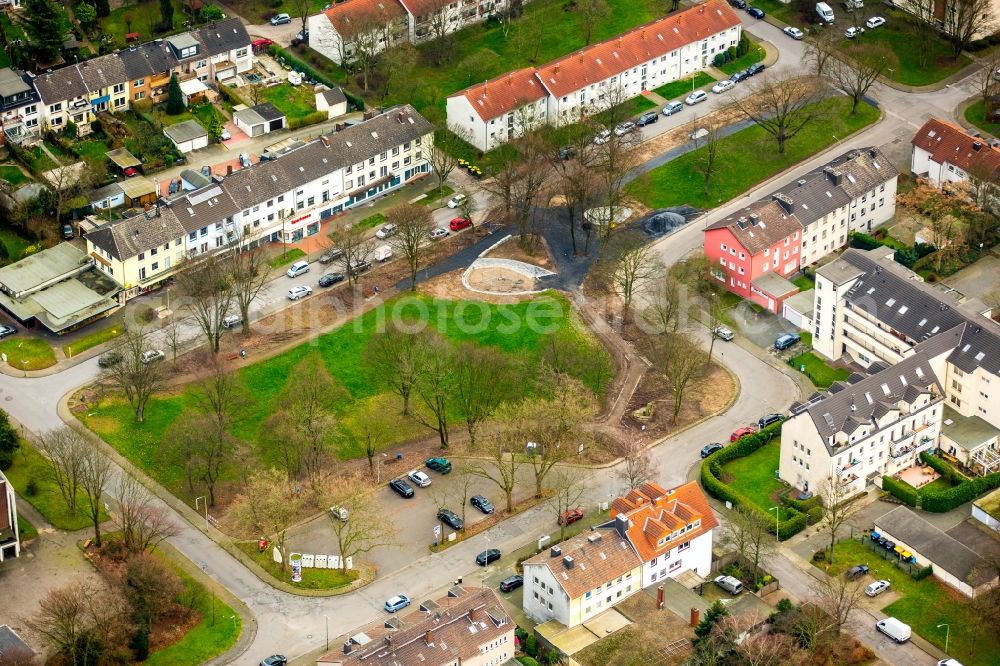 Duisburg from the bird's eye view: Redesign of the park of little Karl-Harzig-Park, Am Finkenacker, in Duisburg in North Rhine-Westphalia