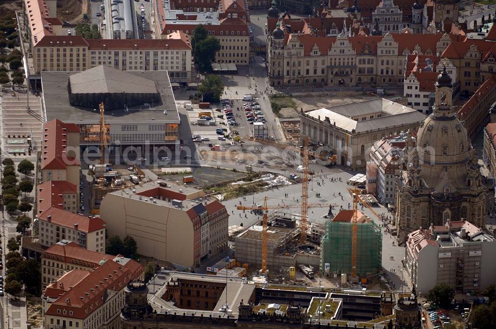 DRESDEN from the bird's eye view: Blick auf den Neumarkt in Dresden mit Baustelle. Die Gesellschaft Historischer Neumarkt Dresden e.V. tritt dafür ein, den Neumarkt so weit wie möglich mit seinen kunst- und kulturgeschichtlich wertvollen Bauten wiederherzustellen. info: http://