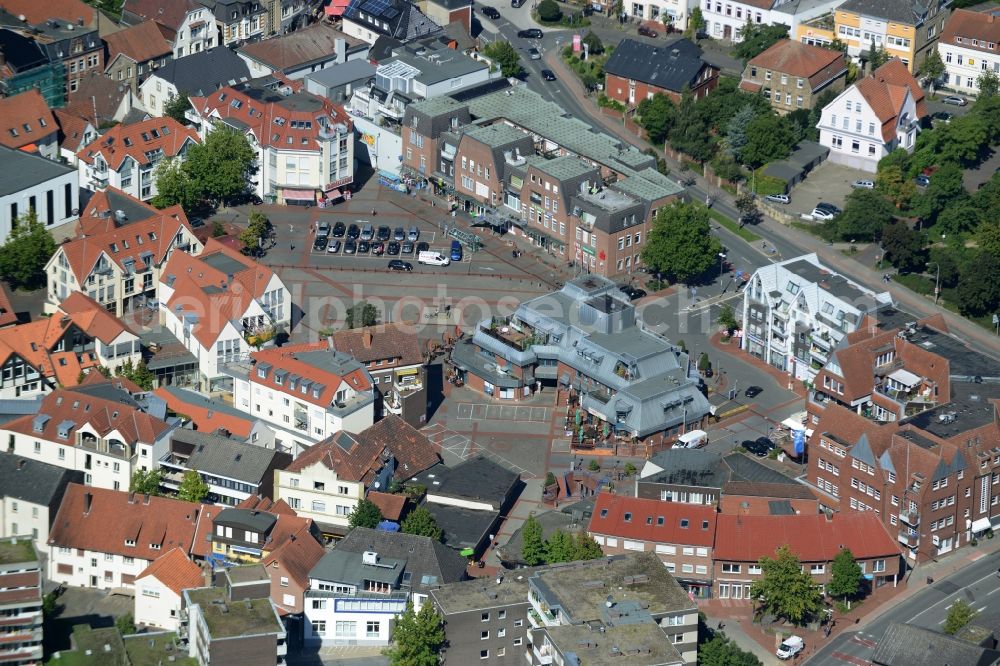 Aerial photograph Ibbenbüren - View on the market place in the inner city center in Ibbenbueren in the state North Rhine-Westphalia. Central there is a mexican restaurant with the name Dos Amigos