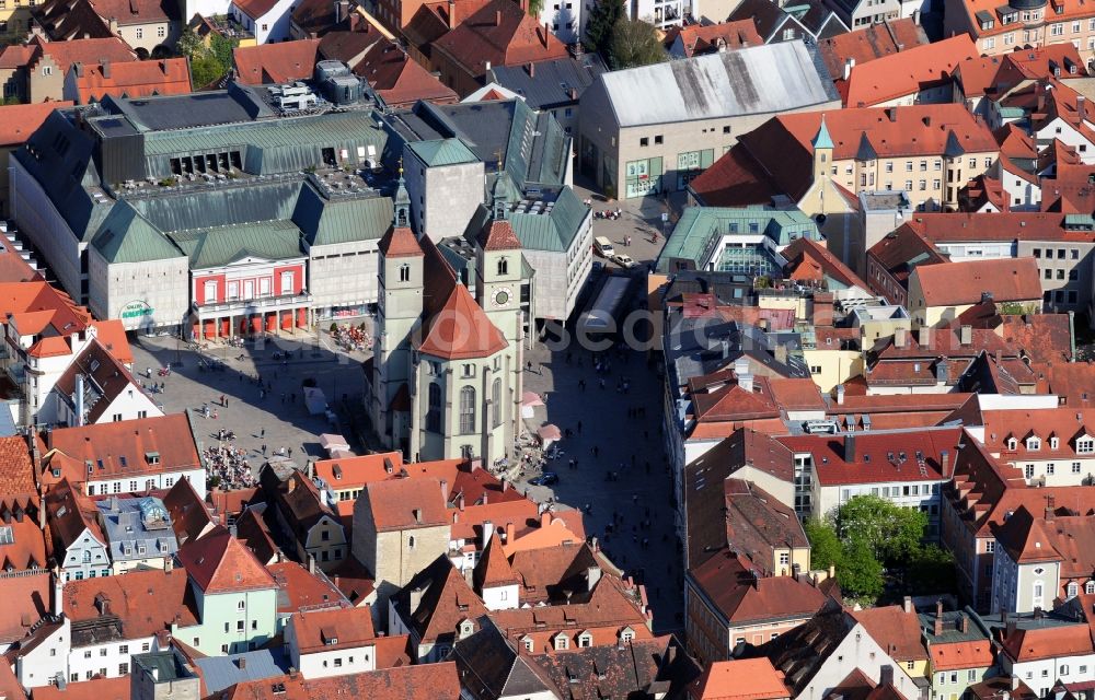 Aerial photograph Regensburg - Viiew of the Neupfarrkirche in Regensburg in Bavaria