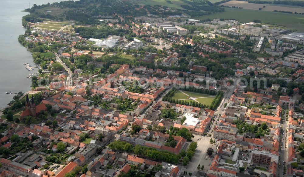 Aerial photograph Neuruppin - Blick auf die Fontanestadt Neuruppin am Seeufer des Ruppiner See.