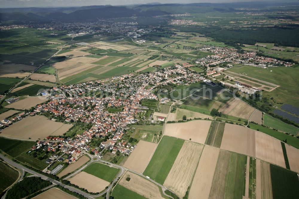 Aerial image Lachen-Speyerdorf - Neustadt an der Weinstraße OT Lachen-Speyerdorf in the state of Rhineland-Palatinate