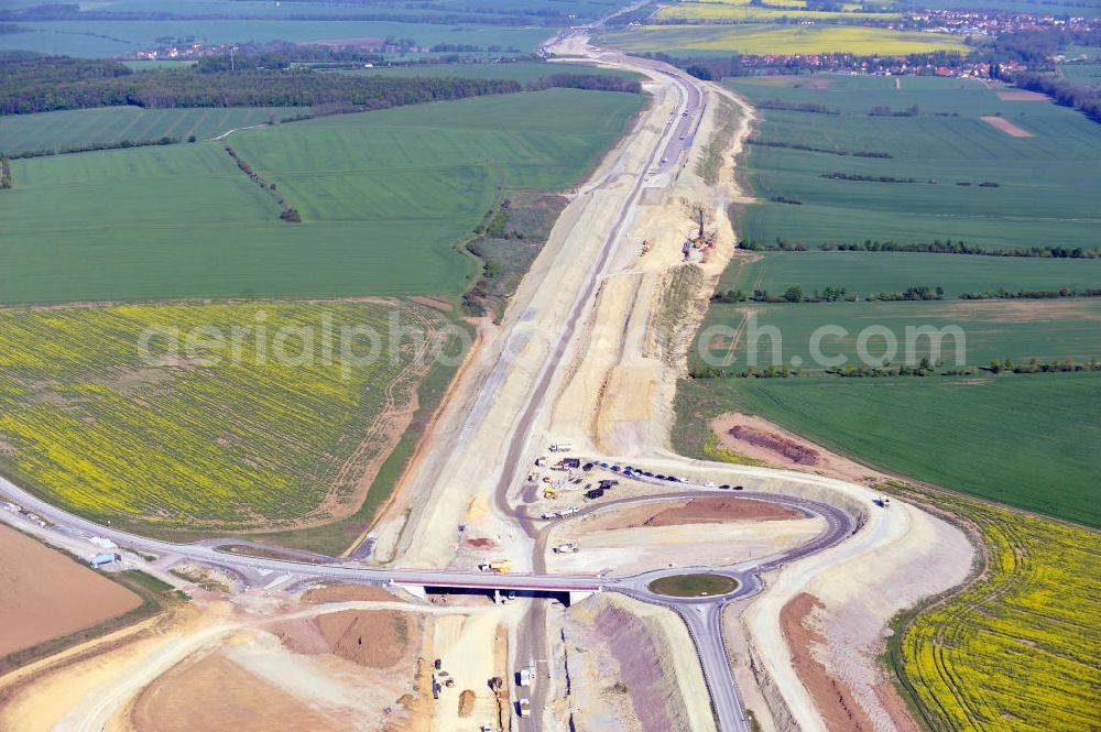 Magdala from above - Blick auf die Bauarbeiten zur Neutrassierung / Verlegung der Bundesautobahn BAB A4 zwischen den Anschlussstellen AS Magdala und Jena/Göschwitz. Bauherr des sechstreifiger Neubau des Autobahnabschnittes ist die DEGES Deutsche Einheit Fernstraßenplanungs- und -bau GmbH. Construction work on the realignment / relocation of the federal motorway A4 motorway between junctions AS Magdalene and Jena / Göschwitz. Die Ingenieurgruppe BEB ist mit der Projektsteuerung beauftragt.