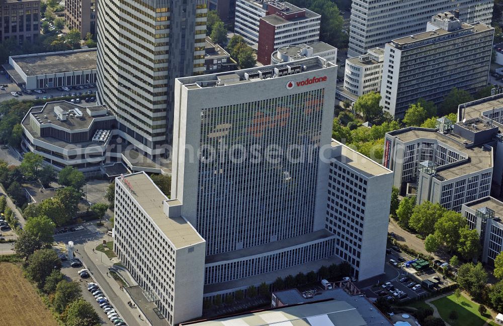 Eschborn from the bird's eye view: Blick auf die Niederlassung der Vodafone D2 GmbH in Eschborn. View of the branch of Vodafone D2 GmbH in Eschborn.