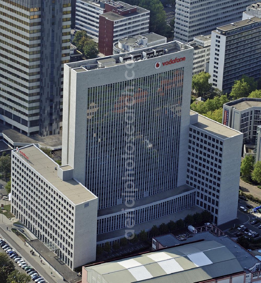 Eschborn from above - Blick auf die Niederlassung der Vodafone D2 GmbH in Eschborn. View of the branch of Vodafone D2 GmbH in Eschborn.