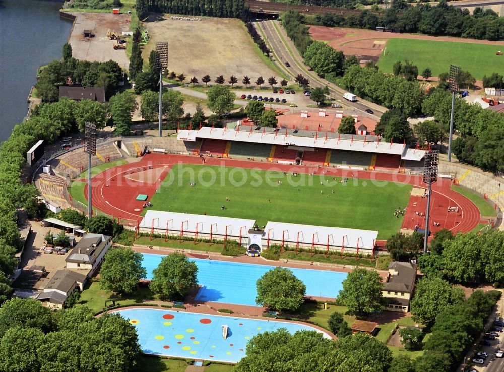 Oberhausen from the bird's eye view: View of the Lower Rhine Stadium in Oberhausen in North Rhine-Westphalia. The Stadium Complex is the home of the then second division football SC Rot-Weiss Oberhausen eV.