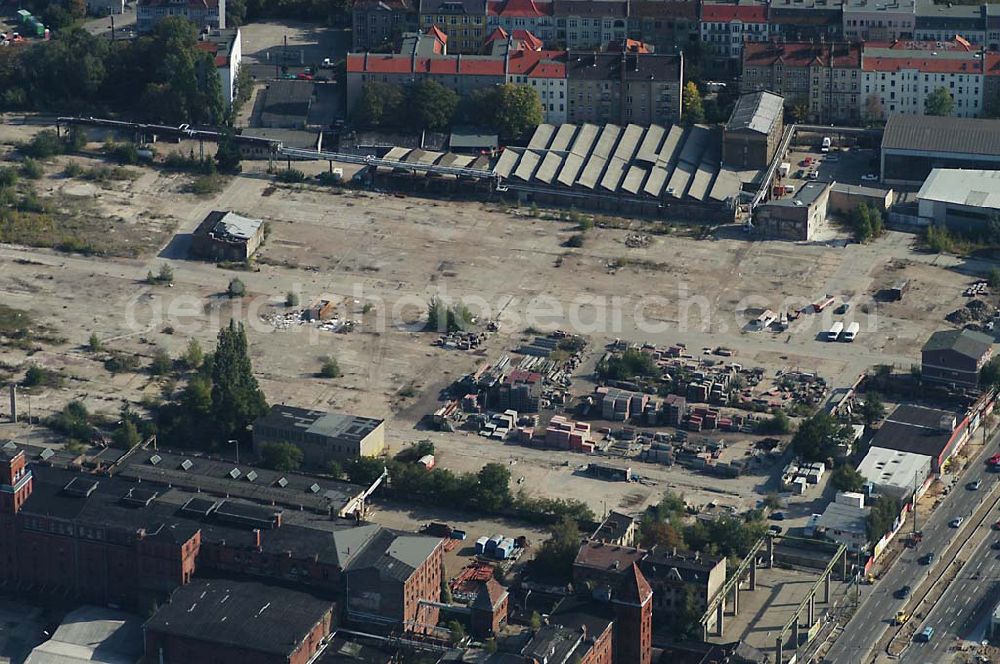 Berlin / Teptow (Niederschöneweide) from the bird's eye view: Niederschöneweide in Treptow Berlin Industrieabrißfläche an der Spree