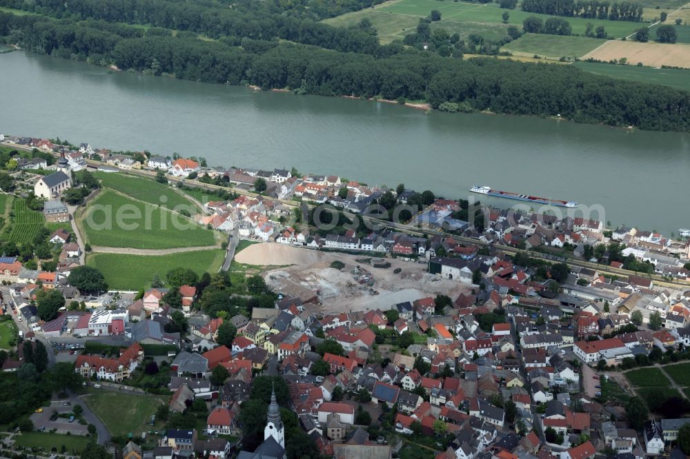 Nierstein from the bird's eye view: Nierstein is a municipality in the district Mainz-Bingen, in Rhineland-Palatinate