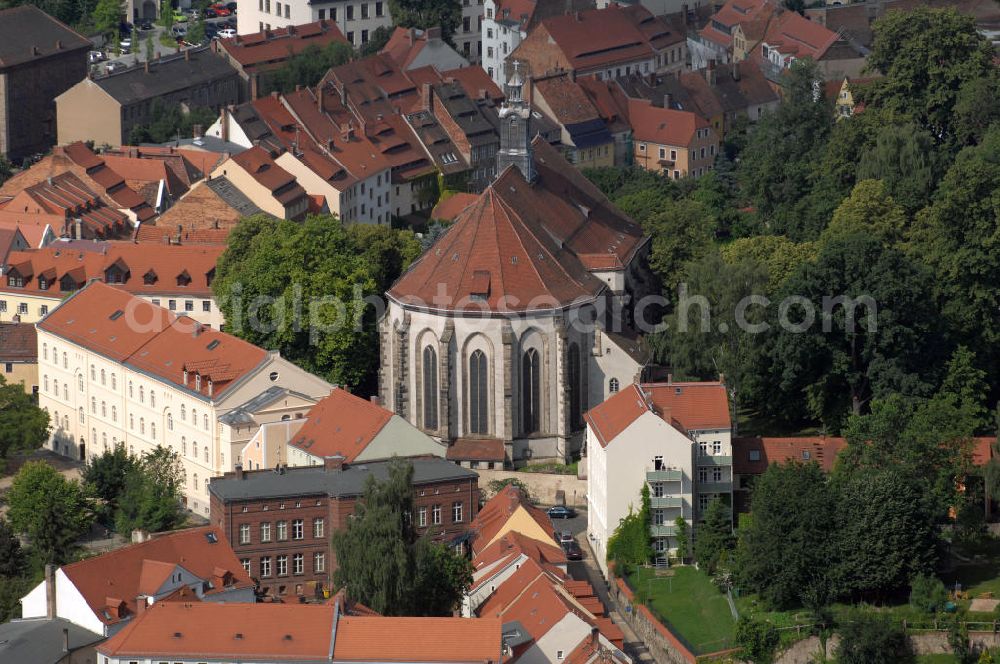 Aerial image Görlitz - Blick auf die Nikolaikirche in Görlitz. Die Nikolaikirche ist die älteste Kirchengründung von Görlitz und war bis 1372 Hauptkirche der Stadt. 1925 wurde der Innenraum im Stil des Expressionismus zur Gedächtnisstätte der Gefallenen des Ersten Weltkrieges ausgebaut. Die Kirche dient heute als Ausstellungsgebäude.