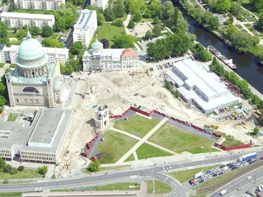 Aerial image Potsdam / BRB - Blick auf die Nikolaikirche mit den Umbauarbeiten entlang der Straße Lange Brücke in Potsdam.