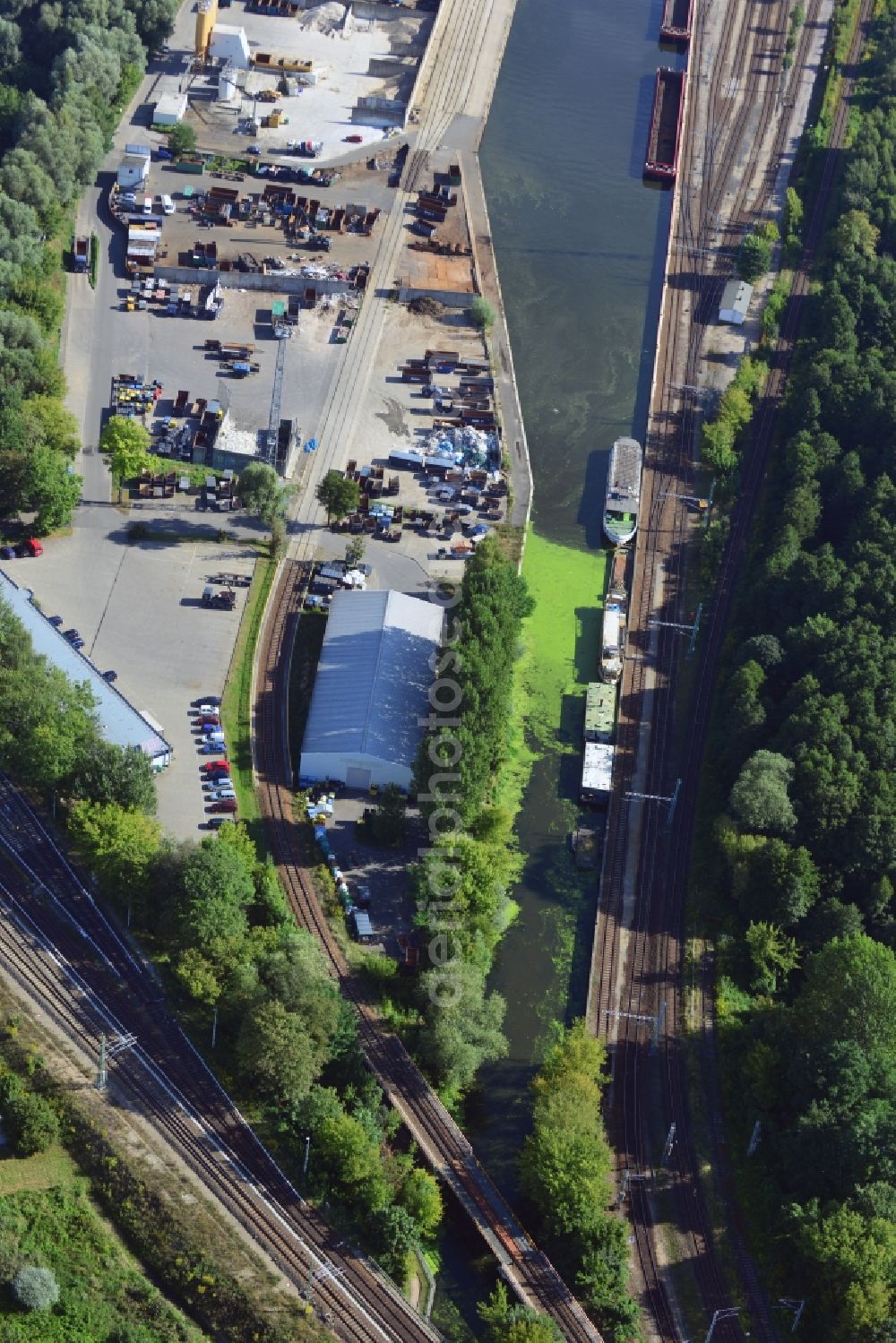 Aerial image Königs Wusterhausen - View at the North harbor at Nottekanal in Königs Wusterhausen in the federal state of Brandenburg. The North Harbour is connected to rail, road and water and it is the central industrial location in the harbor area of Königs Wusterhausen. It is operated by the LUTRA Ltd