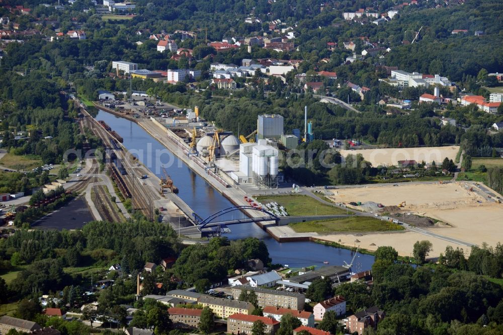 Aerial image Königs Wusterhausen - View at the North harbor at Nottekanal in Königs Wusterhausen in the federal state of Brandenburg. The North Harbour is connected to rail, road and water and it is the central industrial location in the harbor area of Königs Wusterhausen. It is operated by the LUTRA Ltd