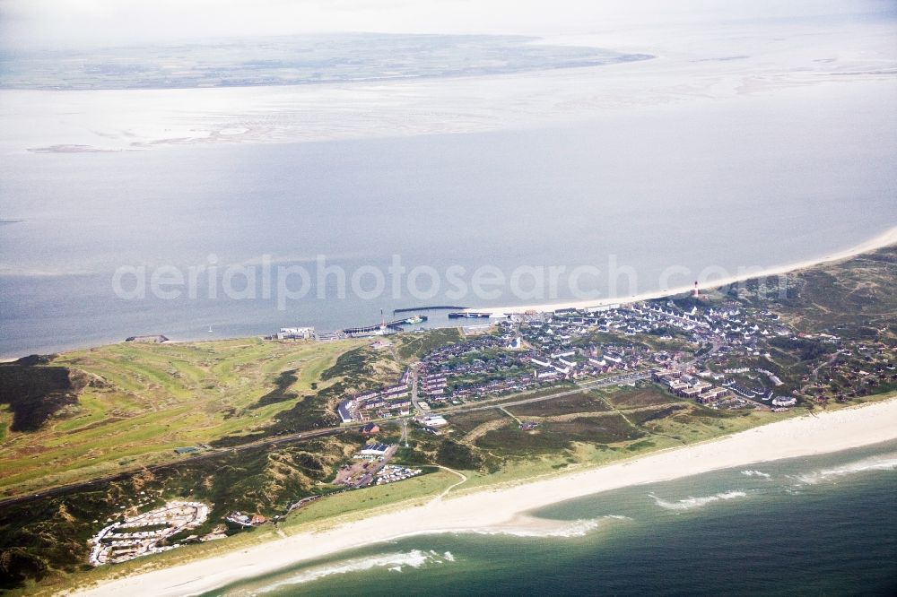 Aerial image Hörnum/Sylt - 29/07/2012 Hörnum (Sylt) in Schleswig-Holstein is located in the municipal district of North Friesland. It lies at the tip of the southern island of Sylt Nehrungshakens the island. The congregation belongs to the office landscape Hörnum Sylt. In the background the island of Foehr