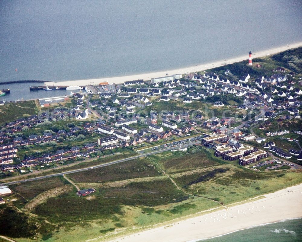 Aerial photograph Hörnum/Sylt - Hörnum (Sylt) in Schleswig-Holstein is located in the municipal district of North Friesland. It lies at the tip of the southern island of Sylt Nehrungshakens the island. The congregation belongs to the office landscape Hörnum Sylt