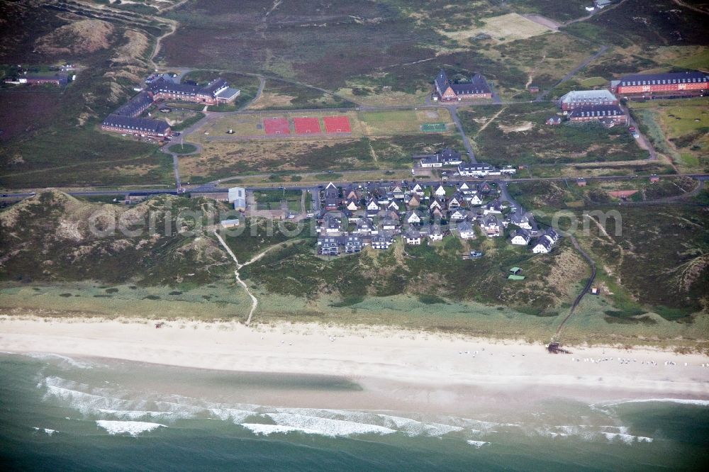 Hörnum/Sylt from above - Hörnum (Sylt) in Schleswig-Holstein is located in the municipal district of North Friesland. It lies at the tip of the southern island of Sylt Nehrungshakens the island. The congregation belongs to the office landscape Hörnum Sylt