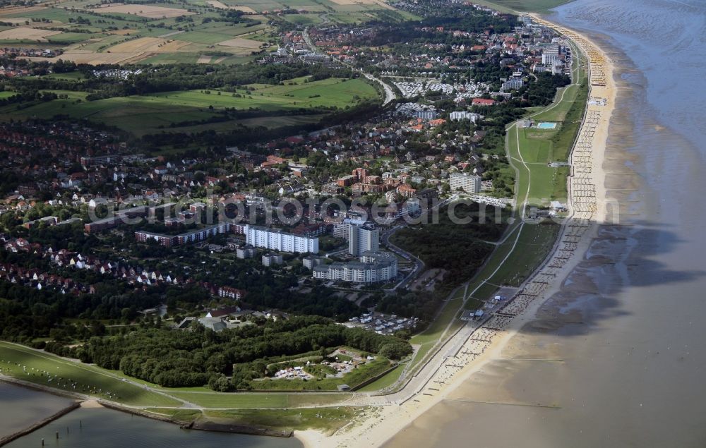 Aerial image Cuxhaven - View of the North Sea coast of Cuxhaven in the federal state Lower Saxony. To see are among others are the beach, several hotels and guesthouses, parts of the inner city and the Centre for Physiotherapy and Ambulant Rehabilitation Cuxhaven, which is operated by the company Reha Centrum Cuxhaven