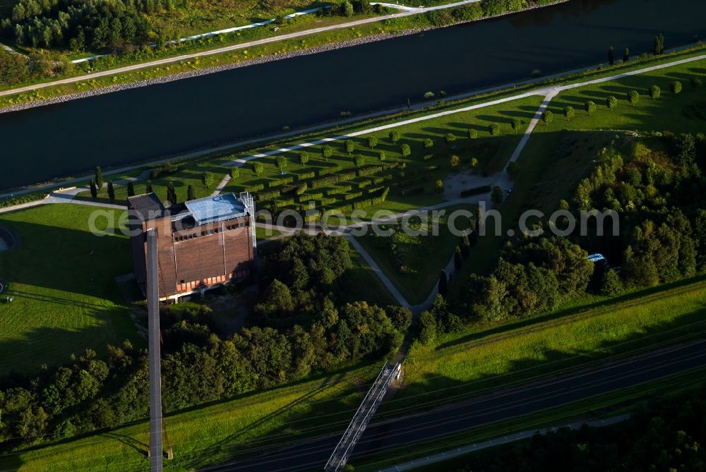 Gelsenkirchen from the bird's eye view: View of the Nordsternpark, a landscaped park on the site of the former Nordstern in Gelsenkirchen. After the closure of the premises Nordstern building was renovated and turned into a park