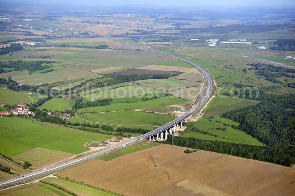 Aerial image Eisenach - Blick auf den Verlauf des Projekt Nordverlegung / Umfahrung Hörselberge der Autobahn E40 / A4 in Thüringen bei Eisenach. Durchgeführt werden die im Zuge dieses Projektes notwendigen Arbeiten unter an derem von den Mitarbeitern der Niederlassung Weimar der EUROVIA Verkehrsbau Union sowie der Niederlassungen Abbruch und Erdbau, Betonstraßenbau, Ingenieurbau und TECO Schallschutz der EUROVIA Beton sowie der DEGES.