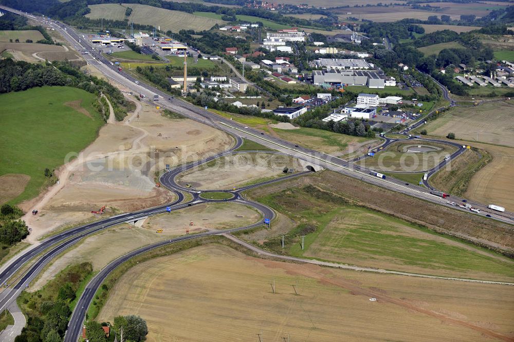 Eisenach from the bird's eye view: Blick auf den Verlauf des Projekt Nordverlegung / Umfahrung Hörselberge der Autobahn E40 / A4 in Thüringen bei Eisenach. Durchgeführt werden die im Zuge dieses Projektes notwendigen Arbeiten unter an derem von den Mitarbeitern der Niederlassung Weimar der EUROVIA Verkehrsbau Union sowie der Niederlassungen Abbruch und Erdbau, Betonstraßenbau, Ingenieurbau und TECO Schallschutz der EUROVIA Beton sowie der DEGES.