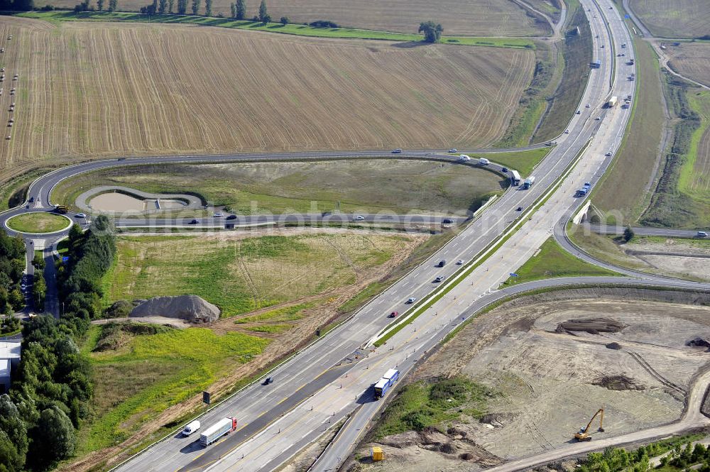 Eisenach from the bird's eye view: Blick auf den Verlauf des Projekt Nordverlegung / Umfahrung Hörselberge der Autobahn E40 / A4 in Thüringen bei Eisenach. Durchgeführt werden die im Zuge dieses Projektes notwendigen Arbeiten unter an derem von den Mitarbeitern der Niederlassung Weimar der EUROVIA Verkehrsbau Union sowie der Niederlassungen Abbruch und Erdbau, Betonstraßenbau, Ingenieurbau und TECO Schallschutz der EUROVIA Beton sowie der DEGES.