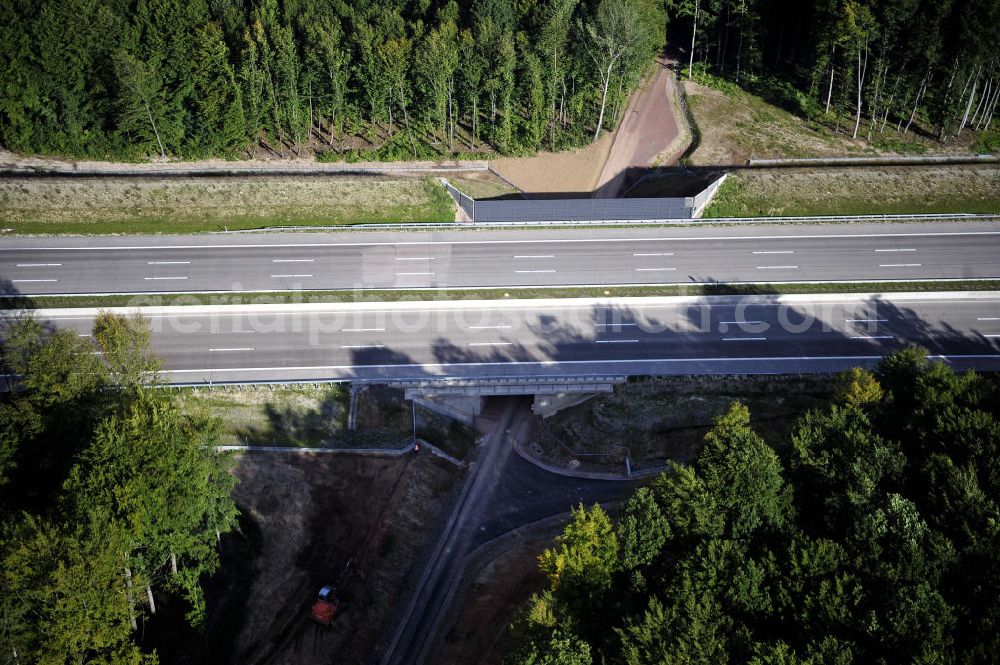 Aerial image Eisenach - Blick auf den Verlauf des Projekt Nordverlegung / Umfahrung Hörselberge der Autobahn E40 / A4 in Thüringen bei Eisenach. Durchgeführt werden die im Zuge dieses Projektes notwendigen Arbeiten unter an derem von den Mitarbeitern der Niederlassung Weimar der EUROVIA Verkehrsbau Union sowie der Niederlassungen Abbruch und Erdbau, Betonstraßenbau, Ingenieurbau und TECO Schallschutz der EUROVIA Beton sowie der DEGES.