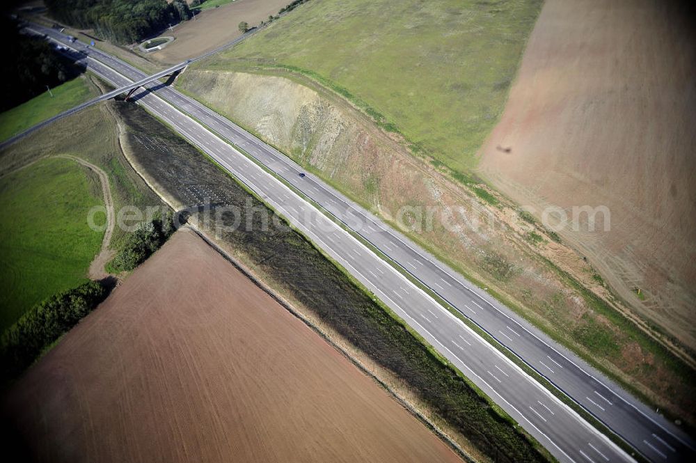 Eisenach from the bird's eye view: Blick auf den Verlauf des Projekt Nordverlegung / Umfahrung Hörselberge der Autobahn E40 / A4 in Thüringen bei Eisenach. Durchgeführt werden die im Zuge dieses Projektes notwendigen Arbeiten unter an derem von den Mitarbeitern der Niederlassung Weimar der EUROVIA Verkehrsbau Union sowie der Niederlassungen Abbruch und Erdbau, Betonstraßenbau, Ingenieurbau und TECO Schallschutz der EUROVIA Beton sowie der DEGES.